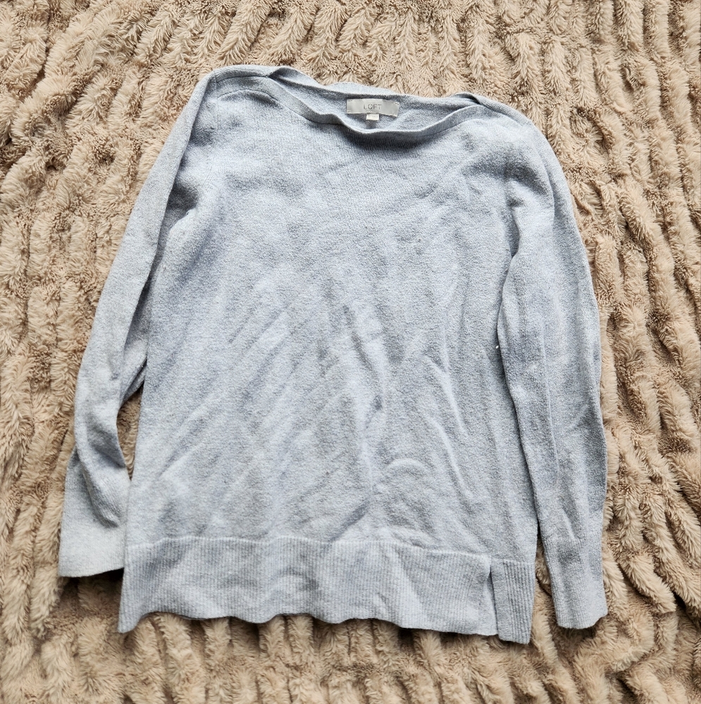 Loft Ann Taylor long sleeve sweater 5% wool gray